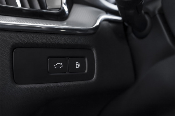 Volvo XC60 2.0 T6 Plug-in hybrid AWD Plus Black Edition | S/K-Panodak | Harman/Kardon | Dig. Cockpit | Adapt. Cruise | Memory Stoelen | Elek. Klep | Stoel-+stuurverw. | 360 Camera | NAV+App. Connect | ECC | LM 21" | 3461