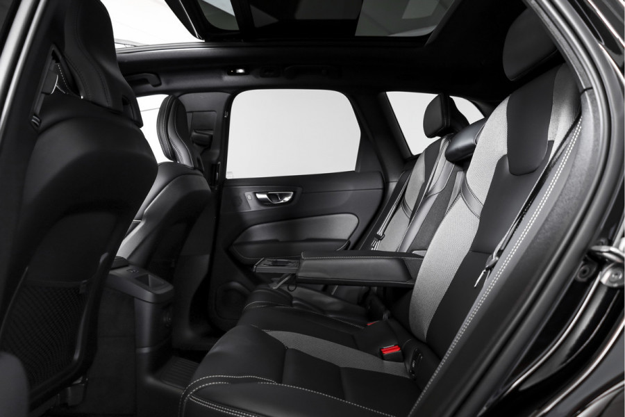 Volvo XC60 2.0 T6 Plug-in hybrid AWD Plus Black Edition | S/K-Panodak | Harman/Kardon | Dig. Cockpit | Adapt. Cruise | Memory Stoelen | Elek. Klep | Stoel-+stuurverw. | 360 Camera | NAV+App. Connect | ECC | LM 21" | 3461