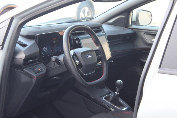 Ford Puma 1.0 EcoBoost Hybrid ST-Line 125pk | SYNC 4 Navigatie | Digitale Cockpit | Zwarte hemel | 17 inch Licht metalen
