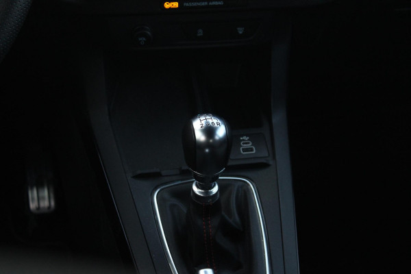 Ford Puma 1.0 EcoBoost Hybrid ST-Line 125pk | SYNC 4 Navigatie | Digitale Cockpit | Zwarte hemel | 17 inch Licht metalen