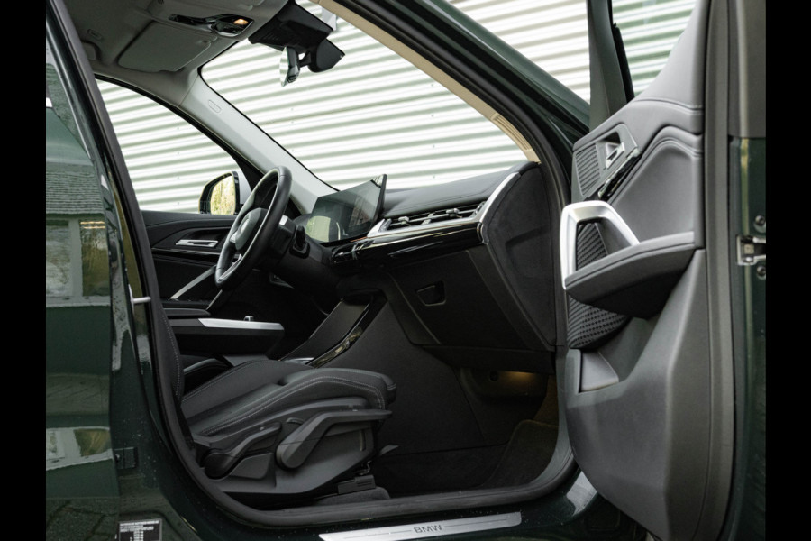 BMW X1 sDrive18i xLine - Memoryzetel - Trekhaak - Driving Ass Plus - Adaptief LED