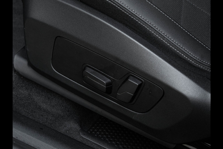 BMW X1 sDrive18i xLine - Memoryzetel - Trekhaak - Driving Ass Plus - Adaptief LED