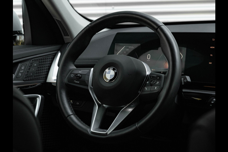 BMW X1 sDrive18i xLine - Memoryzetel - Trekhaak - Driving Ass Plus - Adaptief LED