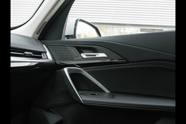 BMW X1 sDrive18i xLine - Memoryzetel - Trekhaak - Driving Ass Plus - Adaptief LED