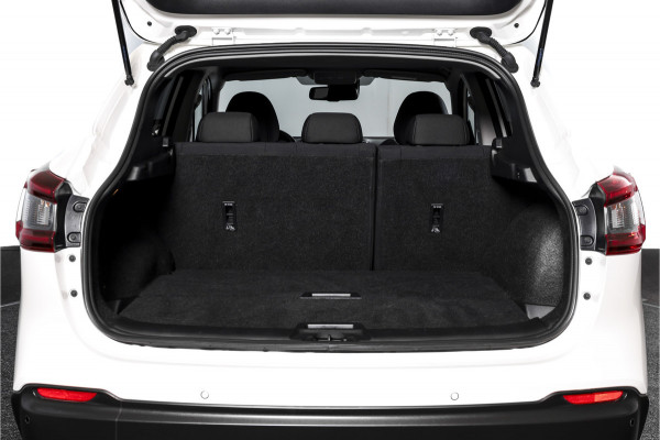 Nissan QASHQAI 1.3 DIG-T N-Connecta 160 PK - Automaat | Pano | Cruise | Stoel-+Voorruitverw. | PDC | 360 Camera | NAV + App. Connect | ECC | DAB | LM 18" |