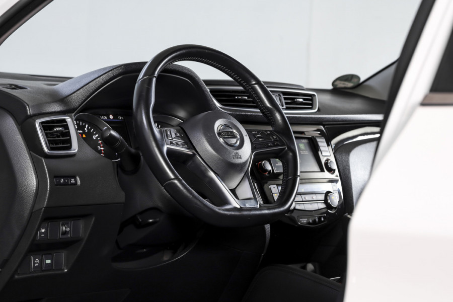 Nissan QASHQAI 1.3 DIG-T N-Connecta 160 PK - Automaat | Pano | Cruise | Stoel-+Voorruitverw. | PDC | 360 Camera | NAV + App. Connect | ECC | DAB | LM 18" |
