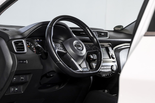 Nissan QASHQAI 1.3 DIG-T N-Connecta 160 PK - Automaat | Pano | Cruise | Stoel-+Voorruitverw. | PDC | 360 Camera | NAV + App. Connect | ECC | DAB | LM 18" |