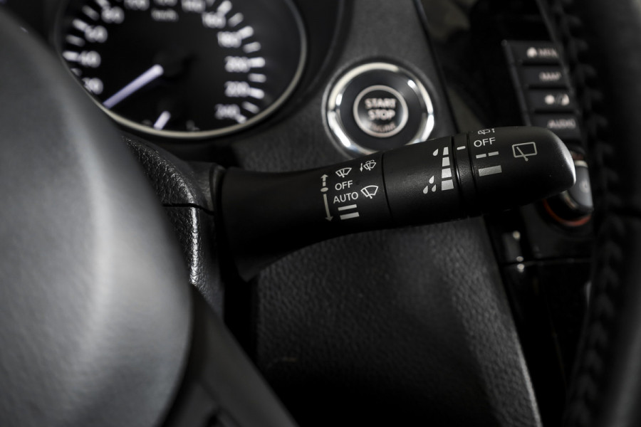 Nissan QASHQAI 1.3 DIG-T N-Connecta 160 PK - Automaat | Pano | Cruise | Stoel-+Voorruitverw. | PDC | 360 Camera | NAV + App. Connect | ECC | DAB | LM 18" |