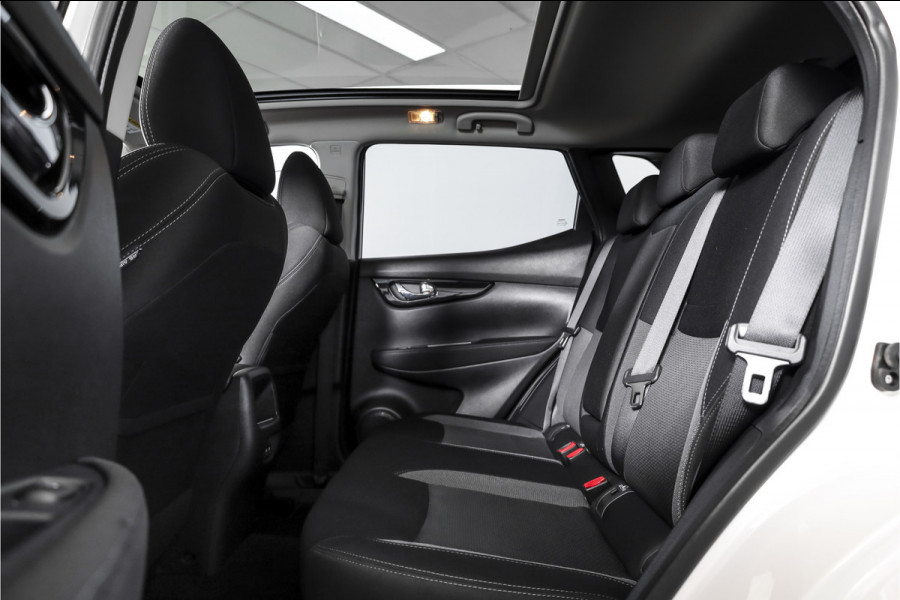 Nissan QASHQAI 1.3 DIG-T N-Connecta 160 PK - Automaat | Pano | Cruise | Stoel-+Voorruitverw. | PDC | 360 Camera | NAV + App. Connect | ECC | DAB | LM 18" |