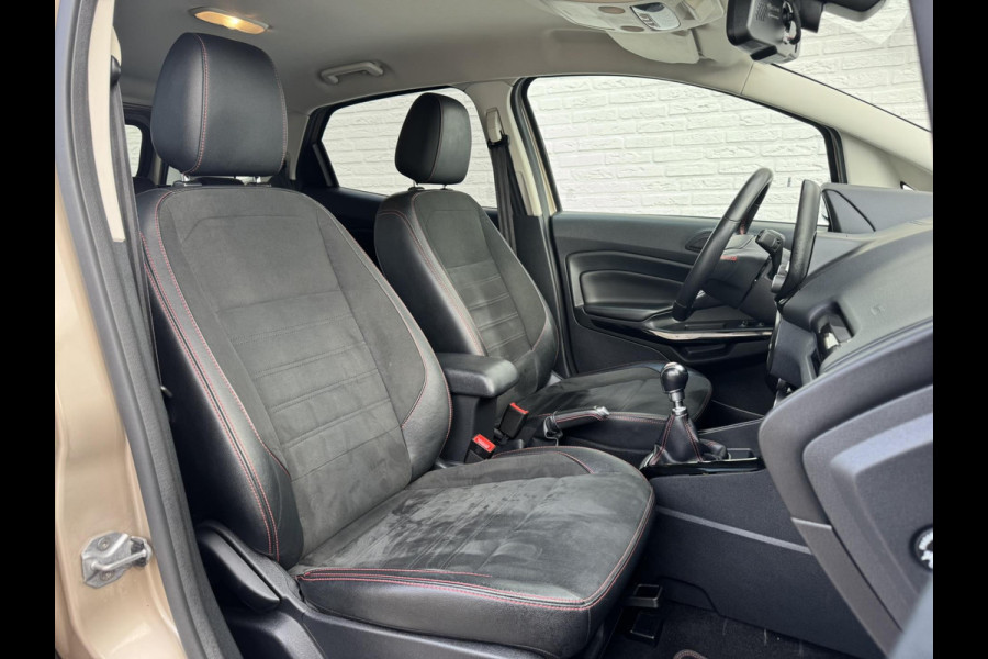 Ford EcoSport 1.0 EcoBoost ST-Line Black Cruise control Automatische airco Navigatie Parkeersensoren Apple Carplay Android Auto