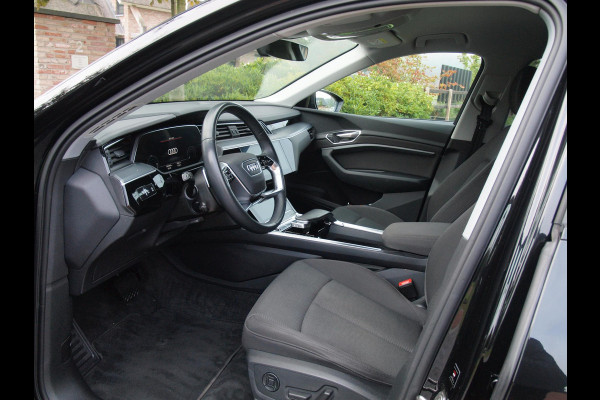 Audi e-tron 55 quattro Business edition 95 kWh | Camera | Apple Carplay | Cruise Control | Stoelverwarming |