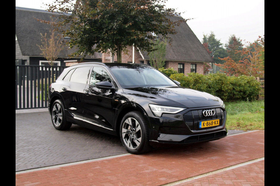 Audi e-tron 55 quattro Business edition 95 kWh | Camera | Apple Carplay | Cruise Control | Stoelverwarming |