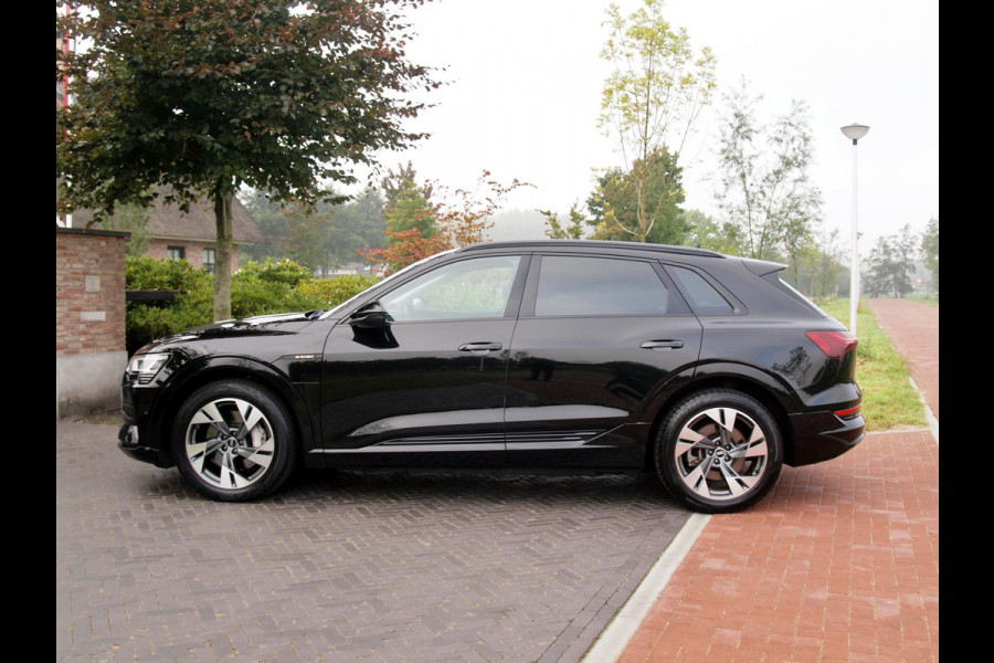 Audi e-tron 55 quattro Business edition 95 kWh | Camera | Apple Carplay | Cruise Control | Stoelverwarming |