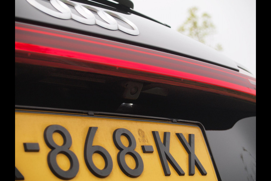 Audi e-tron 55 quattro Business edition 95 kWh | Camera | Apple Carplay | Cruise Control | Stoelverwarming |