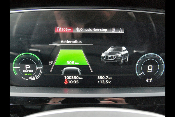 Audi e-tron 55 quattro Business edition 95 kWh | Camera | Apple Carplay | Cruise Control | Stoelverwarming |