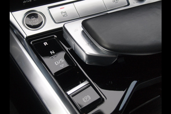 Audi e-tron 55 quattro Business edition 95 kWh | Camera | Apple Carplay | Cruise Control | Stoelverwarming |