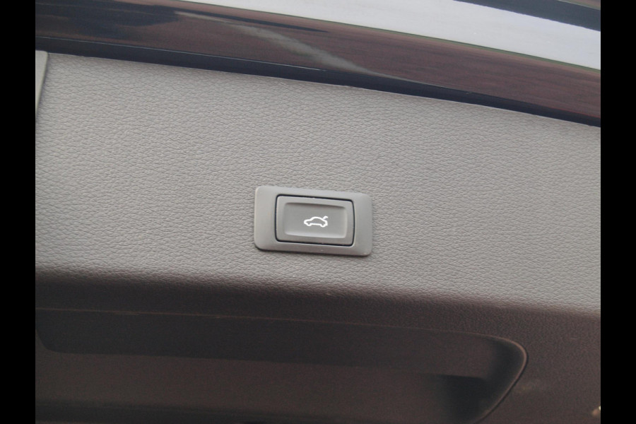 Audi e-tron 55 quattro Business edition 95 kWh | Camera | Apple Carplay | Cruise Control | Stoelverwarming |