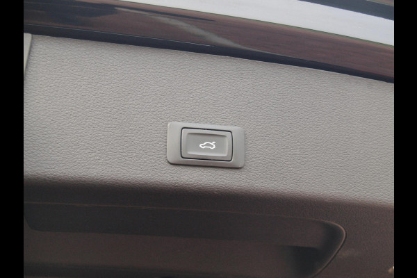 Audi e-tron 55 quattro Business edition 95 kWh | Camera | Apple Carplay | Cruise Control | Stoelverwarming |