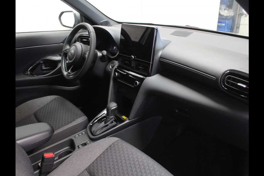 Toyota Yaris Cross 1.5 Hybrid 115 Dynamic CAMERA | CARPLAY | ADAPCRUISE | LED | DAB | STOELVERW | LMV17