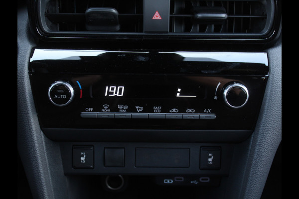 Toyota Yaris Cross 1.5 Hybrid 115 Dynamic CAMERA | CARPLAY | ADAPCRUISE | LED | DAB | STOELVERW | LMV17