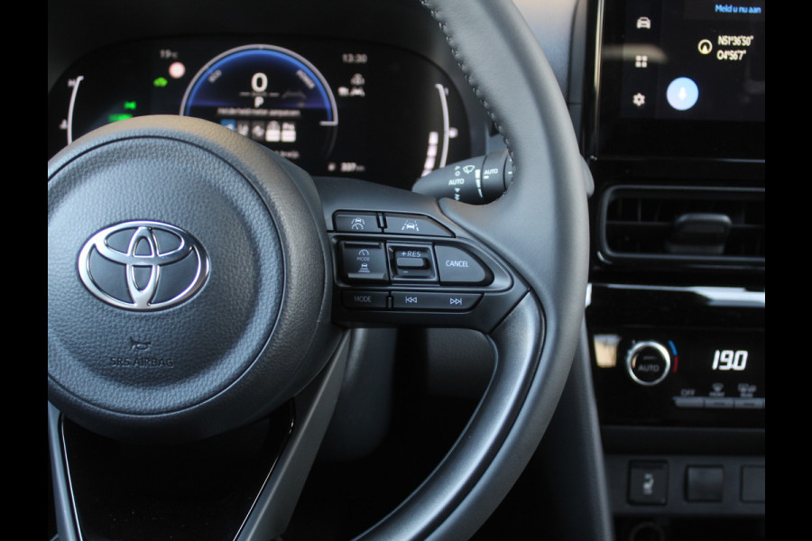 Toyota Yaris Cross 1.5 Hybrid 115 Dynamic CAMERA | CARPLAY | ADAPCRUISE | LED | DAB | STOELVERW | LMV17