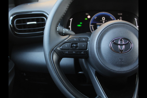 Toyota Yaris Cross 1.5 Hybrid 115 Dynamic CAMERA | CARPLAY | ADAPCRUISE | LED | DAB | STOELVERW | LMV17