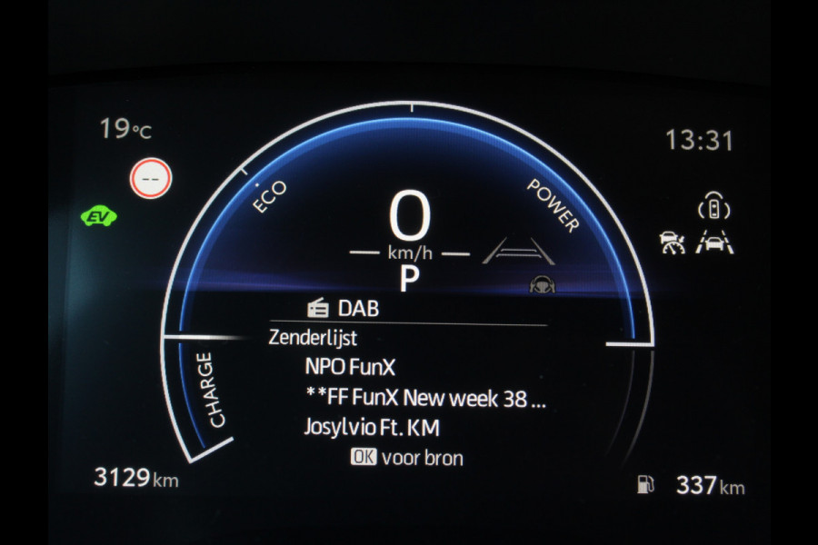 Toyota Yaris Cross 1.5 Hybrid 115 Dynamic CAMERA | CARPLAY | ADAPCRUISE | LED | DAB | STOELVERW | LMV17
