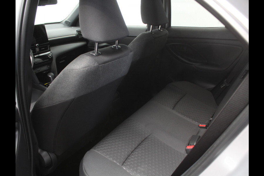 Toyota Yaris Cross 1.5 Hybrid 115 Dynamic CAMERA | CARPLAY | ADAPCRUISE | LED | DAB | STOELVERW | LMV17