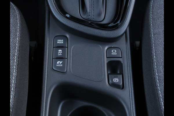 Toyota Yaris Cross 1.5 Hybrid 115 Dynamic CAMERA | CARPLAY | ADAPCRUISE | LED | DAB | STOELVERW | LMV17