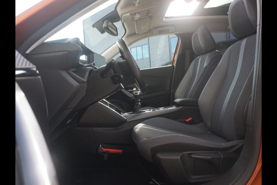 Peugeot 2008 1.2 PureTech Allure Panoramadak | Afn. Trekhaak