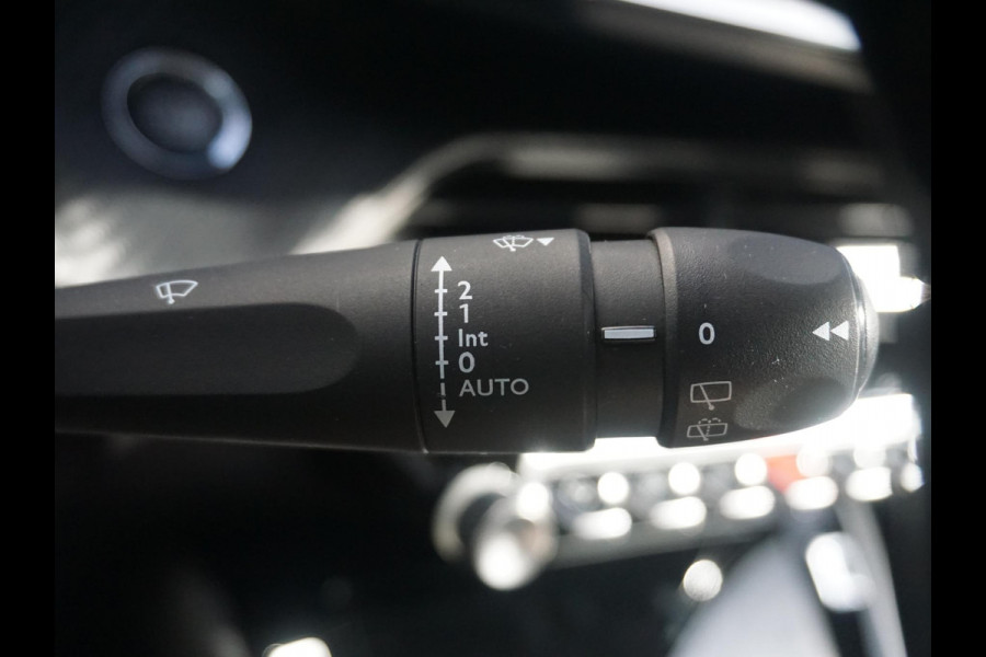 Peugeot 2008 1.2 PureTech Allure Panoramadak | Afn. Trekhaak