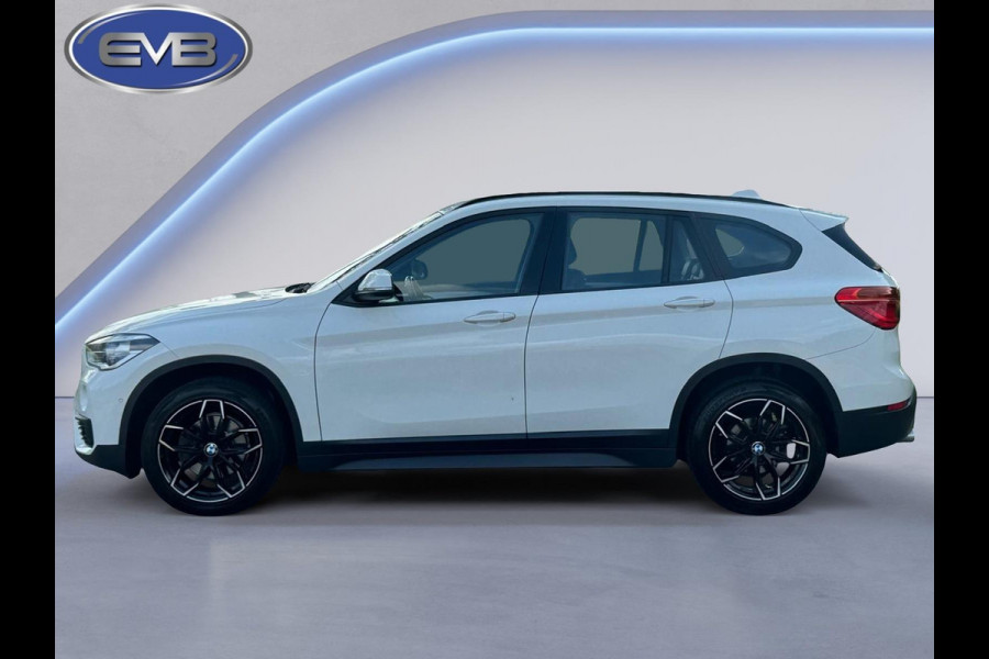 BMW X1 SDrive18i AUTOMAAT High Executive, leder, stoelverwarming, dealer onderhoud, navi, afn.trekhaak, nederlandse auto met nap