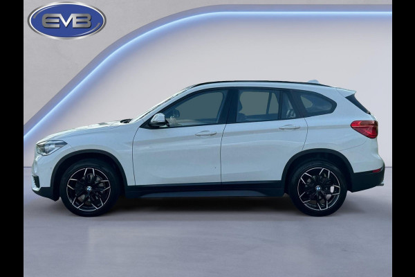 BMW X1 SDrive18i AUTOMAAT High Executive, leder, stoelverwarming, dealer onderhoud, navi, afn.trekhaak, nederlandse auto met nap