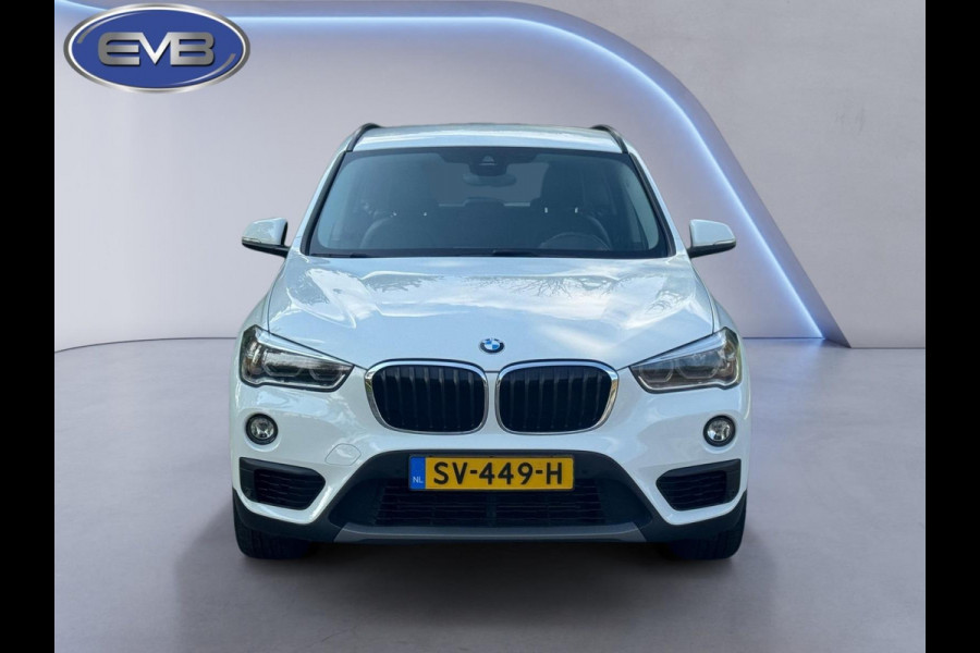 BMW X1 SDrive18i AUTOMAAT High Executive, leder, stoelverwarming, dealer onderhoud, navi, afn.trekhaak, nederlandse auto met nap