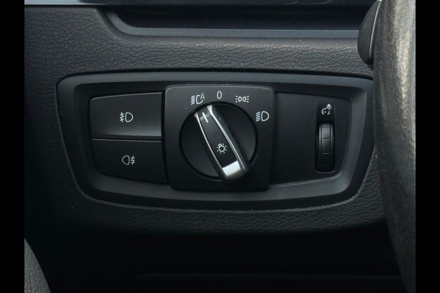 BMW X1 SDrive18i AUTOMAAT High Executive, leder, stoelverwarming, dealer onderhoud, navi, afn.trekhaak, nederlandse auto met nap