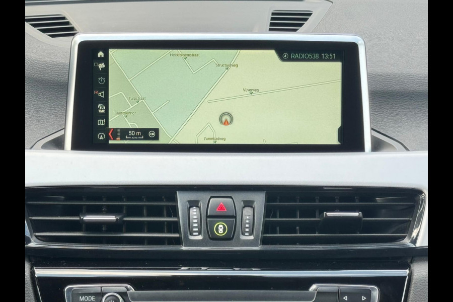 BMW X1 SDrive18i AUTOMAAT High Executive, leder, stoelverwarming, dealer onderhoud, navi, afn.trekhaak, nederlandse auto met nap