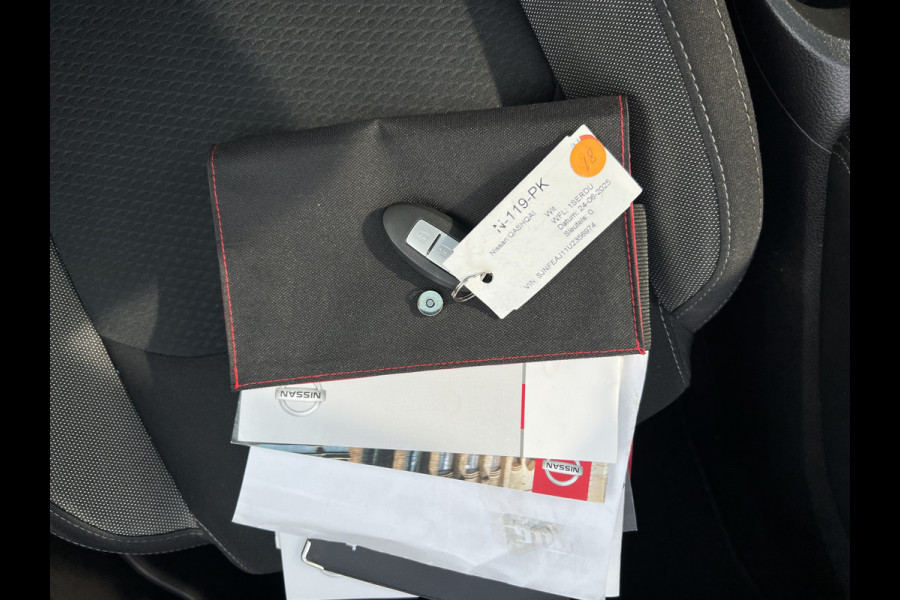 Nissan QASHQAI 1.2 N-Connecta Pano/Navi/Camera/Trekhaak