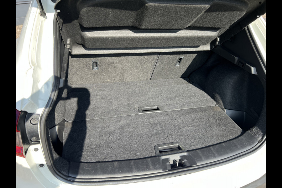 Nissan QASHQAI 1.2 N-Connecta Pano/Navi/Camera/Trekhaak
