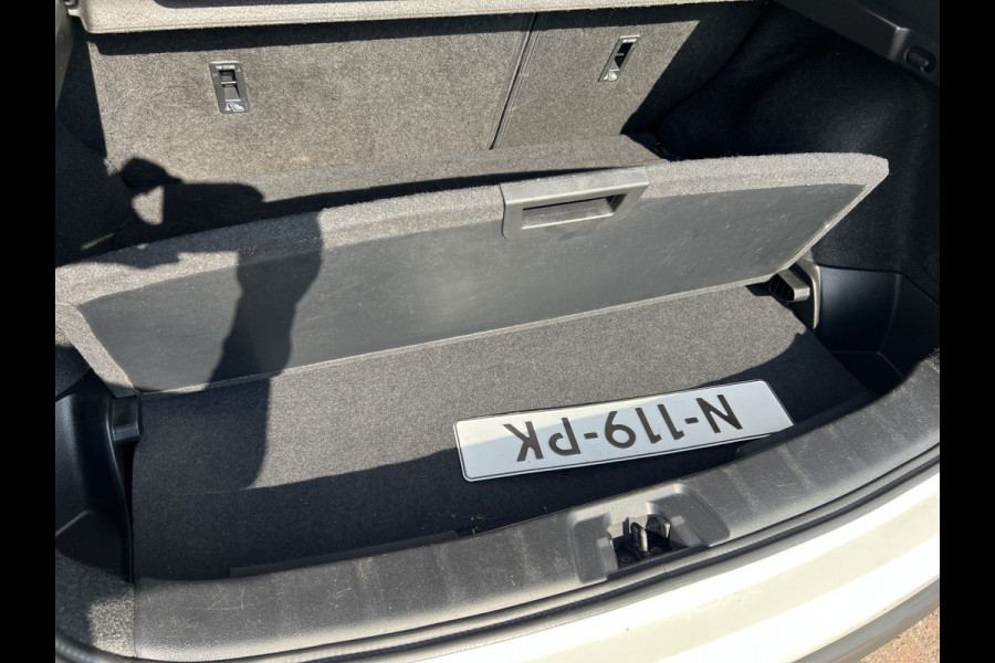 Nissan QASHQAI 1.2 N-Connecta Pano/Navi/Camera/Trekhaak