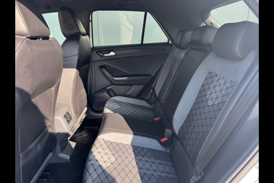 Volkswagen T-Roc 1.0 TSI R-Line * Virtual Cockpit * Camera * Keyless * 19'' Lichtmetalen Velgen *