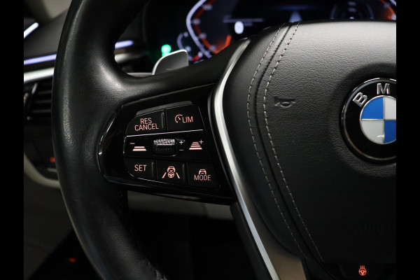 BMW 5 Serie 530i xDrive High Executive [CAMERA, ADAPTIVE CRUISE CONTROL, APPLE CARPLAY, ANDROID AUTO, MEMORY SEATS, TREKHAAK, STUURVERWARMING, NIEUWSTAAT]