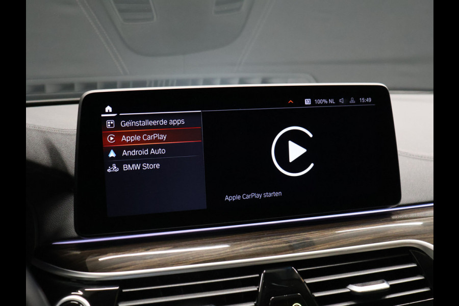BMW 5 Serie 530i xDrive High Executive [CAMERA, ADAPTIVE CRUISE CONTROL, APPLE CARPLAY, ANDROID AUTO, MEMORY SEATS, TREKHAAK, STUURVERWARMING, NIEUWSTAAT]