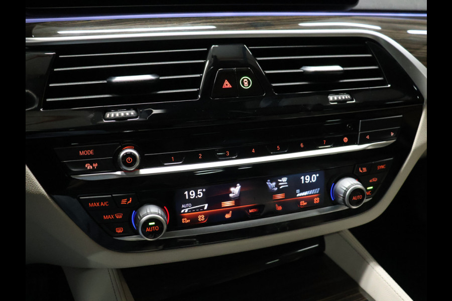 BMW 5 Serie 530i xDrive High Executive [CAMERA, ADAPTIVE CRUISE CONTROL, APPLE CARPLAY, ANDROID AUTO, MEMORY SEATS, TREKHAAK, STUURVERWARMING, NIEUWSTAAT]