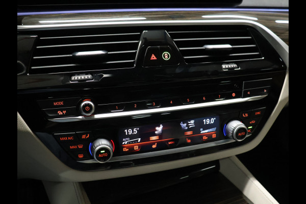 BMW 5 Serie 530i xDrive High Executive [CAMERA, ADAPTIVE CRUISE CONTROL, APPLE CARPLAY, ANDROID AUTO, MEMORY SEATS, TREKHAAK, STUURVERWARMING, NIEUWSTAAT]