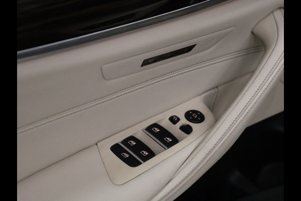 BMW 5 Serie 530i xDrive High Executive [CAMERA, ADAPTIVE CRUISE CONTROL, APPLE CARPLAY, ANDROID AUTO, MEMORY SEATS, TREKHAAK, STUURVERWARMING, NIEUWSTAAT]