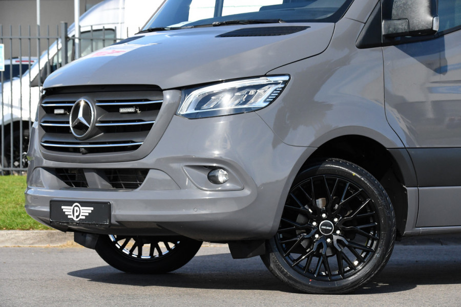 Mercedes-Benz Sprinter 319 V6 3.0 CDI L3H2 PB Edition Adaptieve Cruise, 360 Camera, 10,5'' Mbux, LED, 3500kg Trekhaak, Automaat, Stoelverwarming, Sensoren, Uniek!