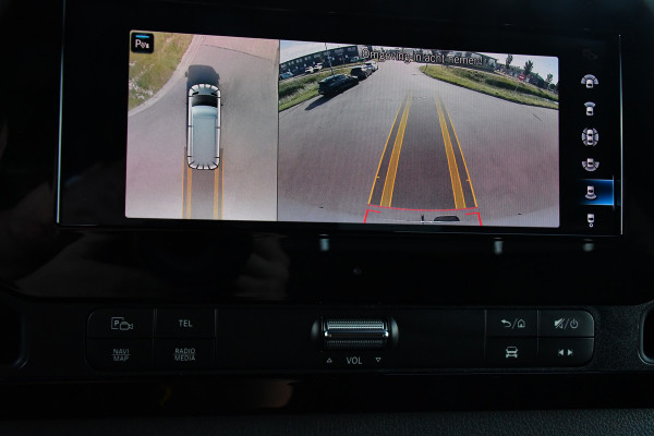 Mercedes-Benz Sprinter 319 V6 3.0 CDI L3H2 PB Edition Adaptieve Cruise, 360 Camera, 10,5'' Mbux, LED, 3500kg Trekhaak, Automaat, Stoelverwarming, Sensoren, Uniek!