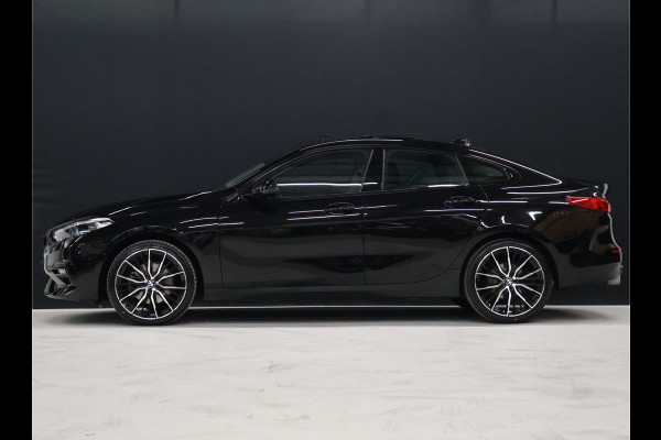 BMW 2 Serie Gran Coupé 218i M Sport [SCHUIFKANTELDAK, APPLE CARPLAY, ANDROID AUTO, VOL LEDER, VIRTUAL COCKPIT, CAMERA, NIEUWSTAAT]