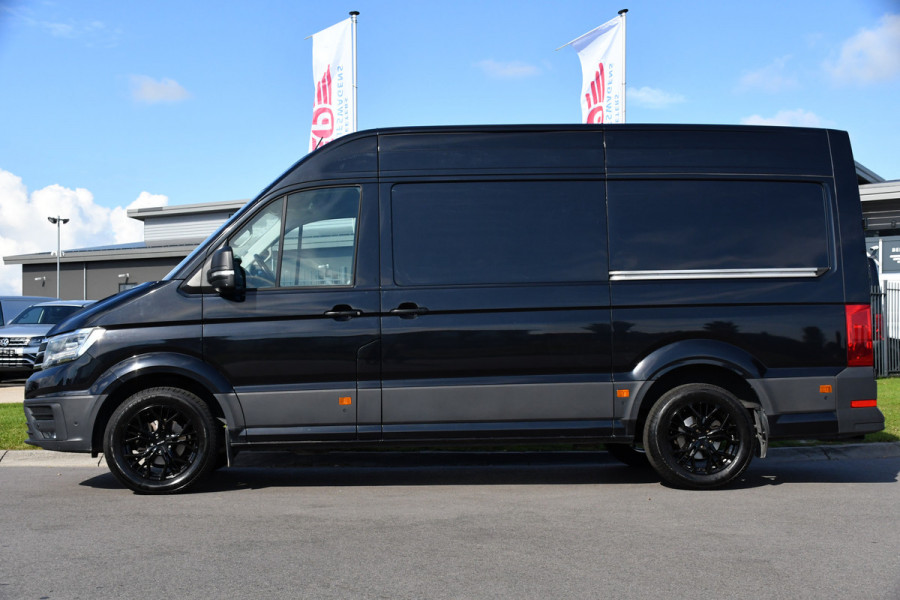 Volkswagen Crafter 35 2.0 TDI L3H3 Black Edition Highline Adaptieve Cruise, Camera, Carplay, Clima, Stoelverwarming, Automaat, Sensoren, Trekhaak, LED, Uniek!