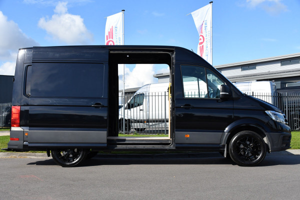 Volkswagen Crafter 35 2.0 TDI L3H3 Black Edition Highline Adaptieve Cruise, Camera, Carplay, Clima, Stoelverwarming, Automaat, Sensoren, Trekhaak, LED, Uniek!